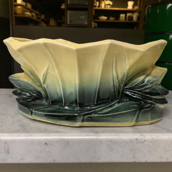 Vintage McCoy Pottery Lotus Yellow Green Planter 7” x 4” - Picture 1 of 10